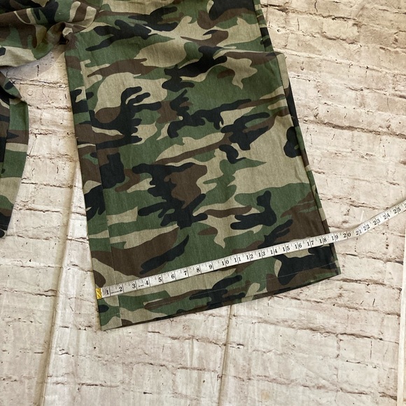 NWT DOSE high rise extra Wide-Leg Crop Pants - Green Camouflage size 2 XL. - Picture 5 of 10